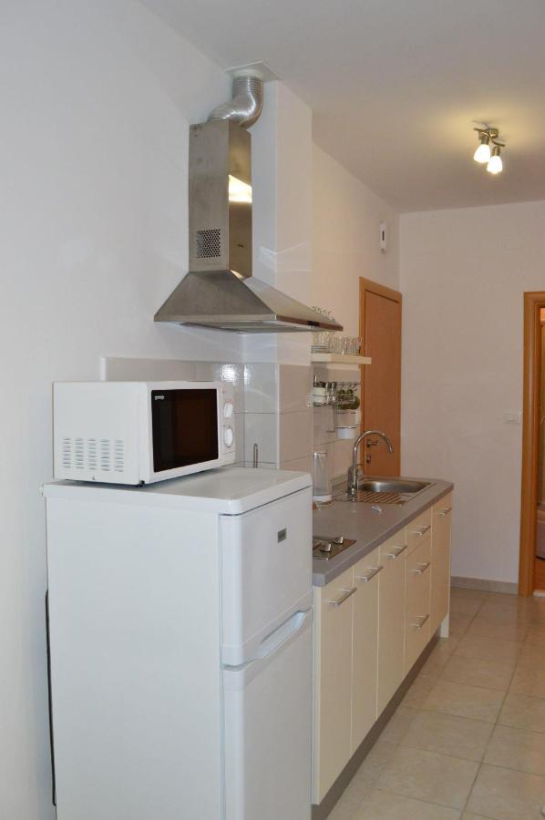 Apartments Vilim Tisno Luaran gambar