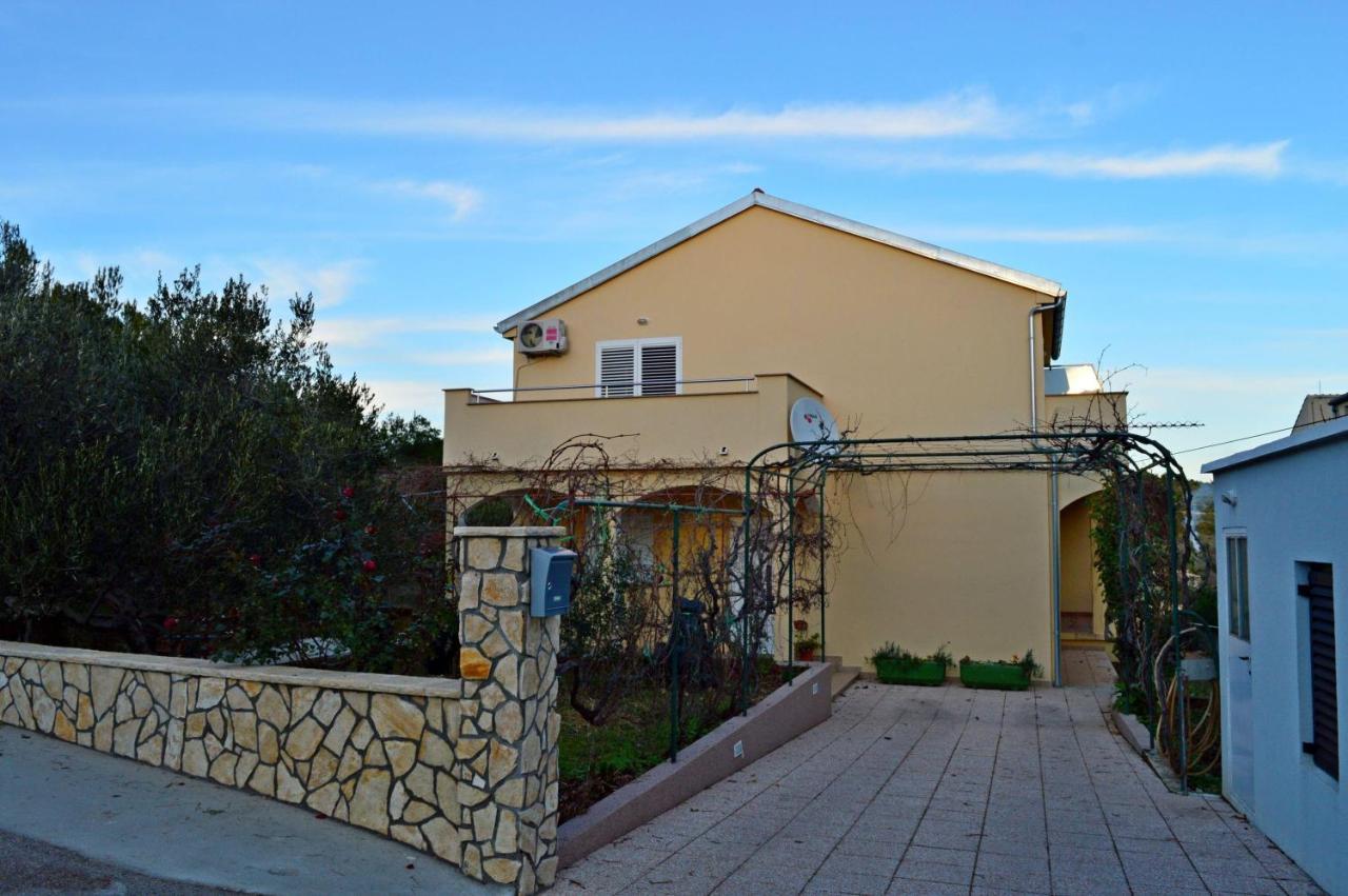 Apartments Vilim Tisno Luaran gambar